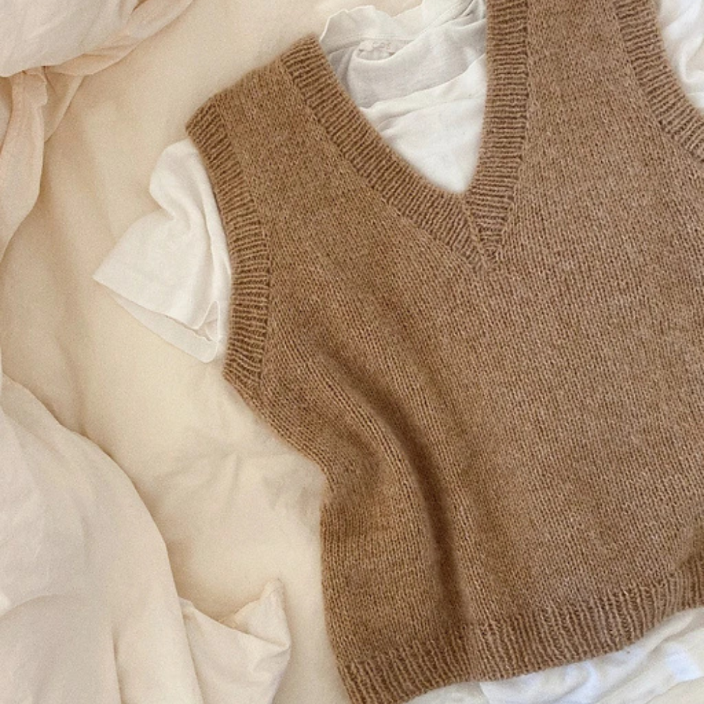 I'm knitting the Moby sweater from PetiteKnit - Online Knitting Sundays class (September 2025)