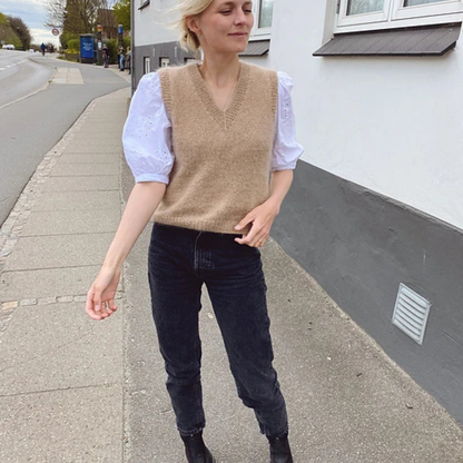 I'm knitting the Moby sweater from PetiteKnit - Online Knitting Sundays class (September 2025)