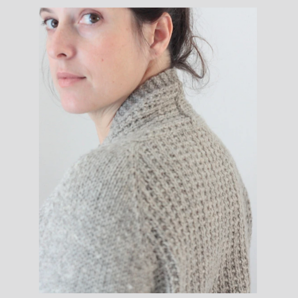 Je Tricote le Farm House Cardigan de Amy Cristoffers - Cours en ligne des Dimanches Tricotés (Juillet 2025)