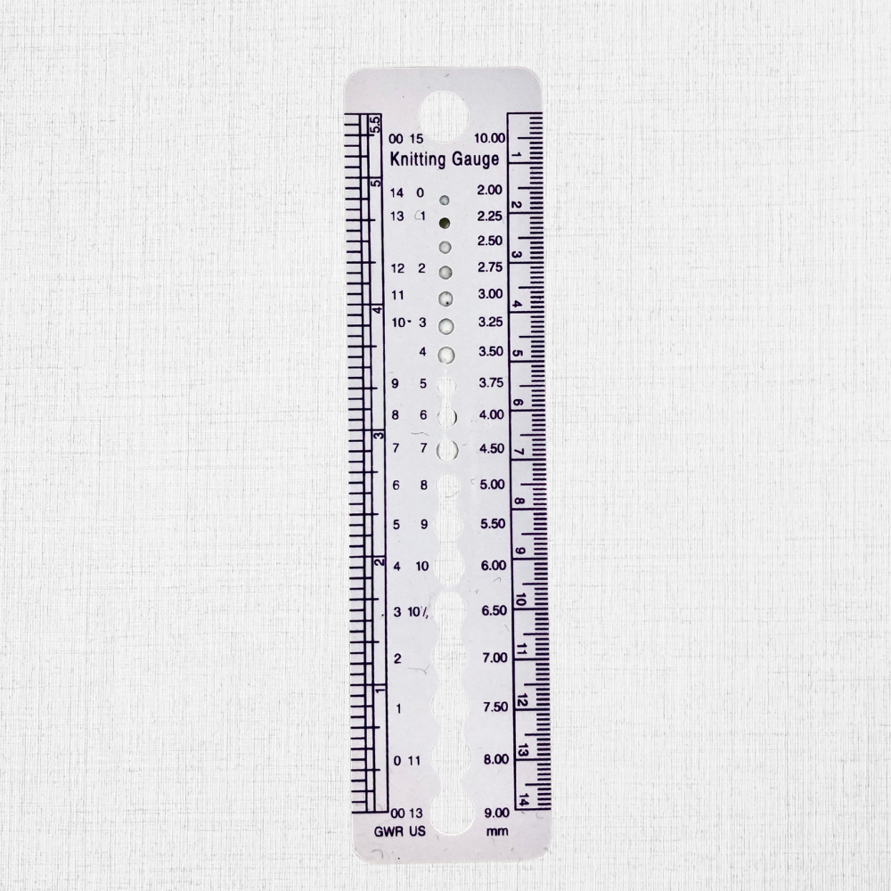 Ruler and needle gauge by Chiaogoo