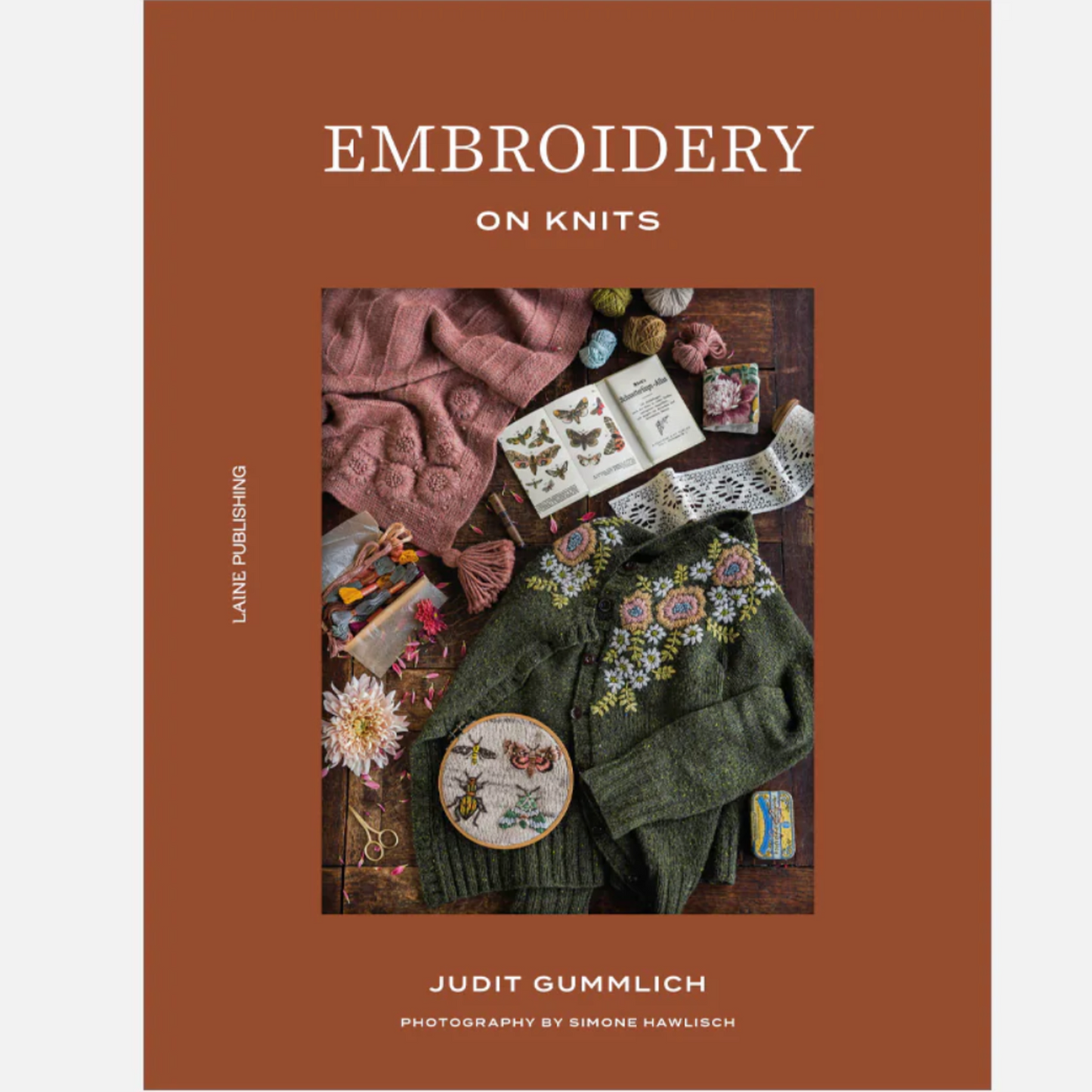 Éditions Laine - Embroidery on Knits (Pré-vente)