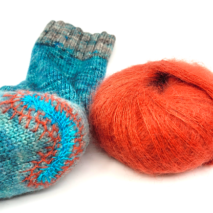 Workshop "Creative mending: Giving a second life to your damaged knitwear"