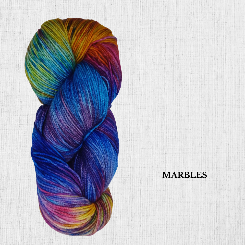 Cabin Socks  par Fleece Artist - Laine fingering teinte à la main