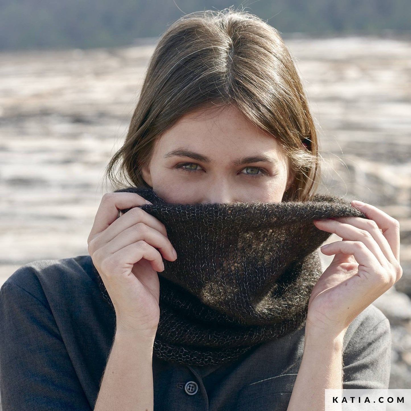 Modèle Snood Tricoté en Rond en Silk Alpaca Natural Colors par Katia