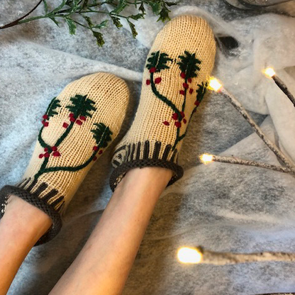 The Knitted House - "A Winter's Night Dream" Slipper Pattern 
