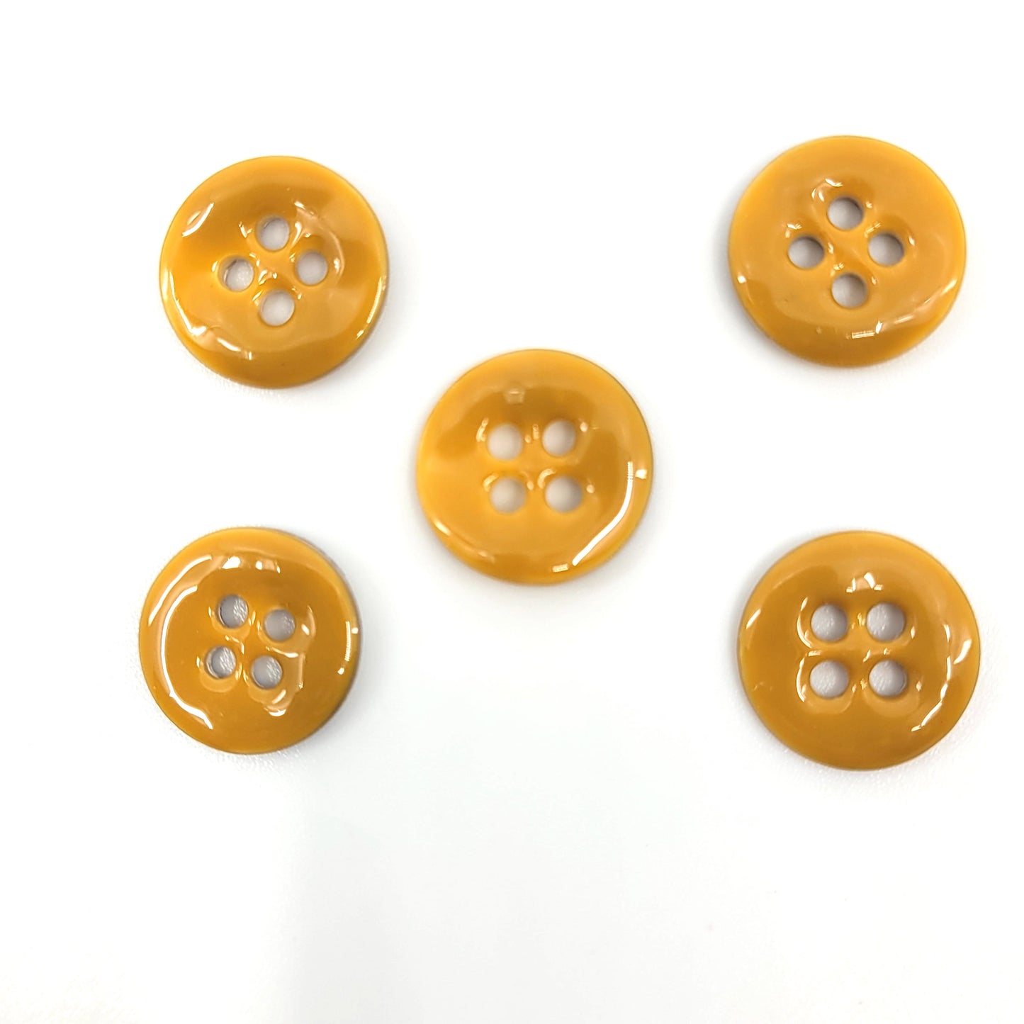 Colored mother-of-pearl buttons 