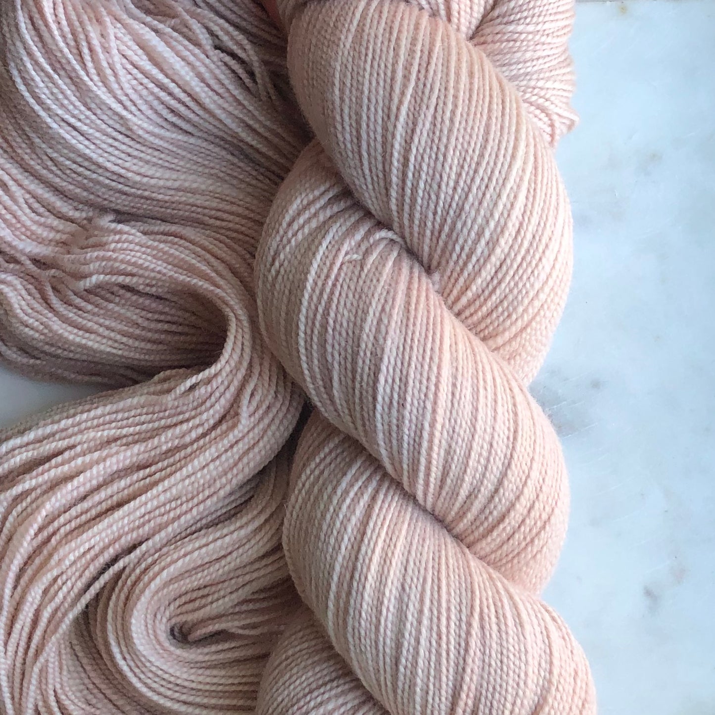 Clémence, Alpaca Suri/Silk, Lace, Hand-dyed, skein of 50 g/300 m - Émilie & Philomène